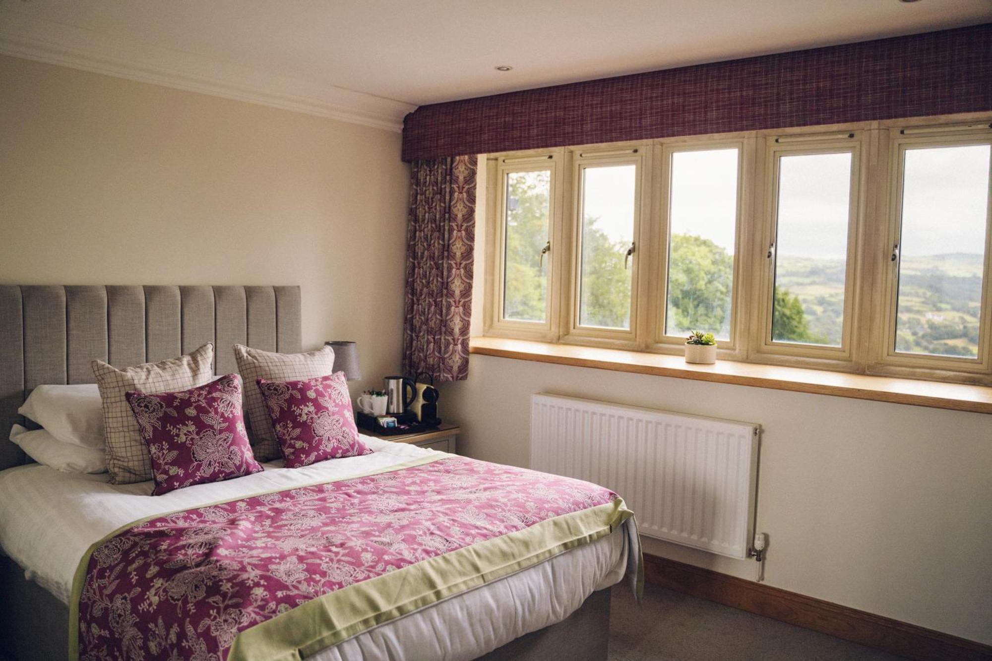 The Manor Boutique Hotel Restaurant And Bar Conwy Eksteriør billede